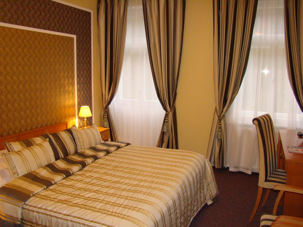 Saint Petersburg 3* Karlovy Vary