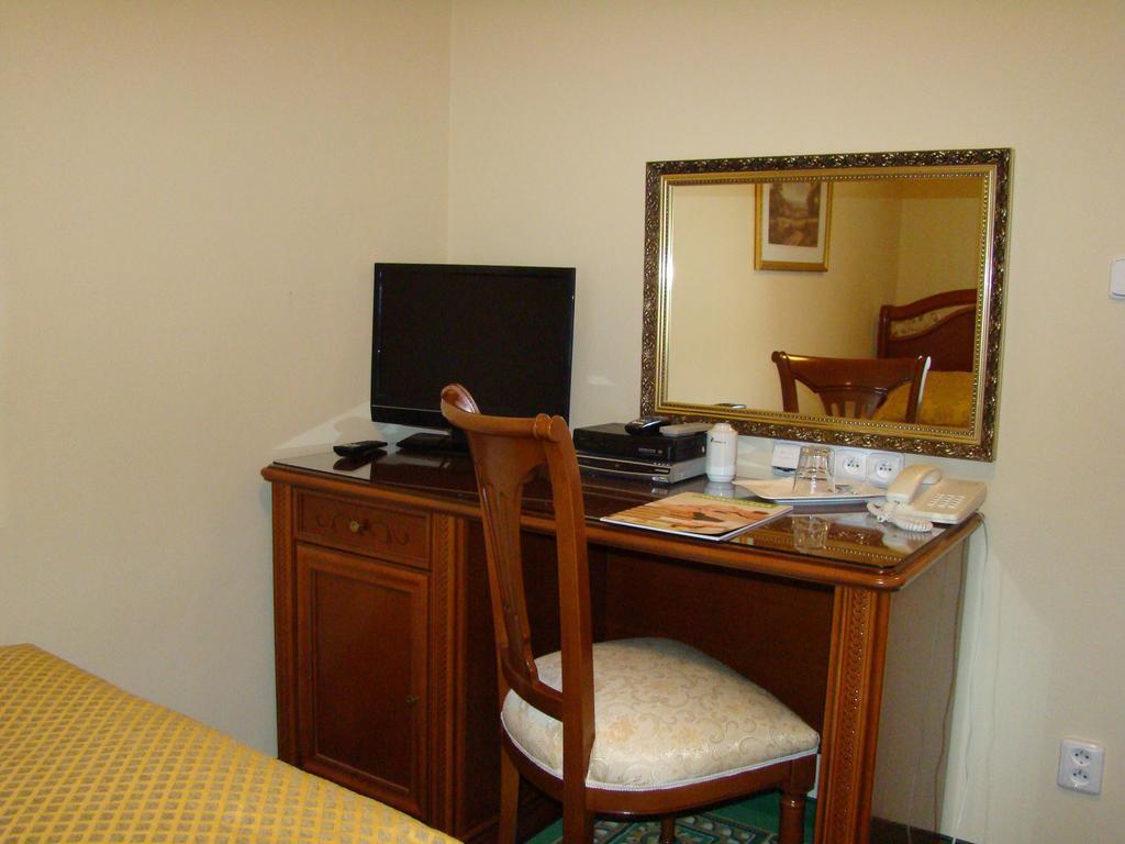 Saint Petersburg Hotel 3*
