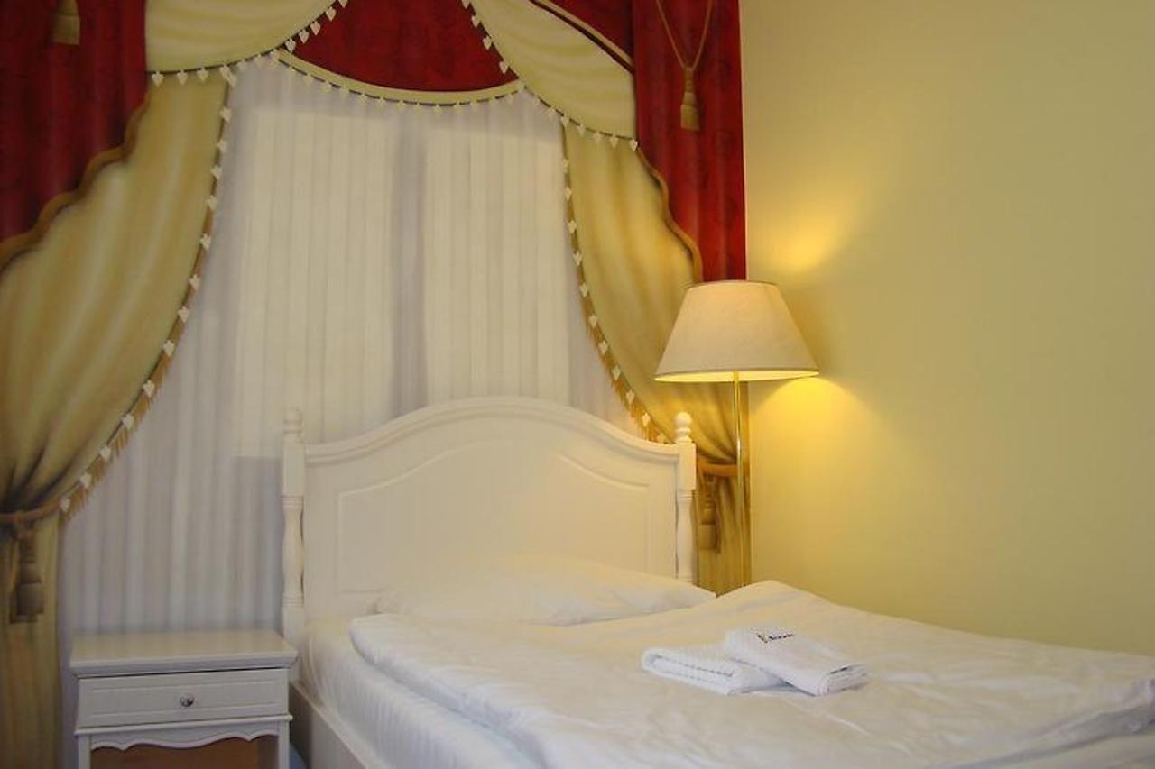 Saint Petersburg Karlovy Vary