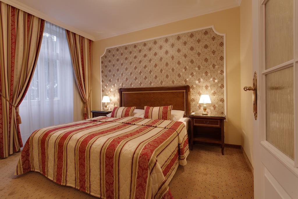 Saint Petersburg Karlovy Vary